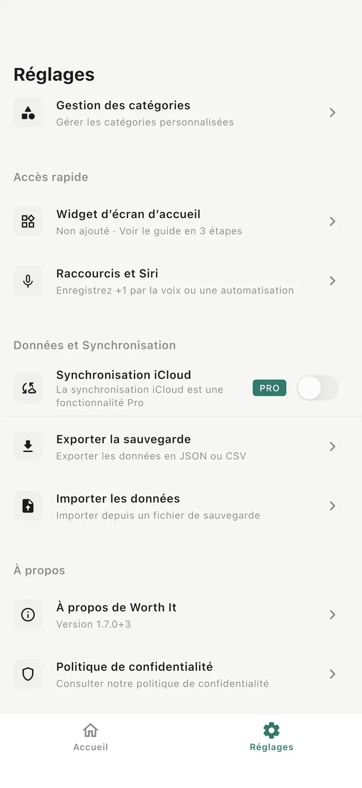 Écran des réglages listant Widget d'écran d'accueil, Raccourcis et Siri, Synchronisation iCloud, Exporter la sauvegarde, Importer des données et Politique de confidentialité.